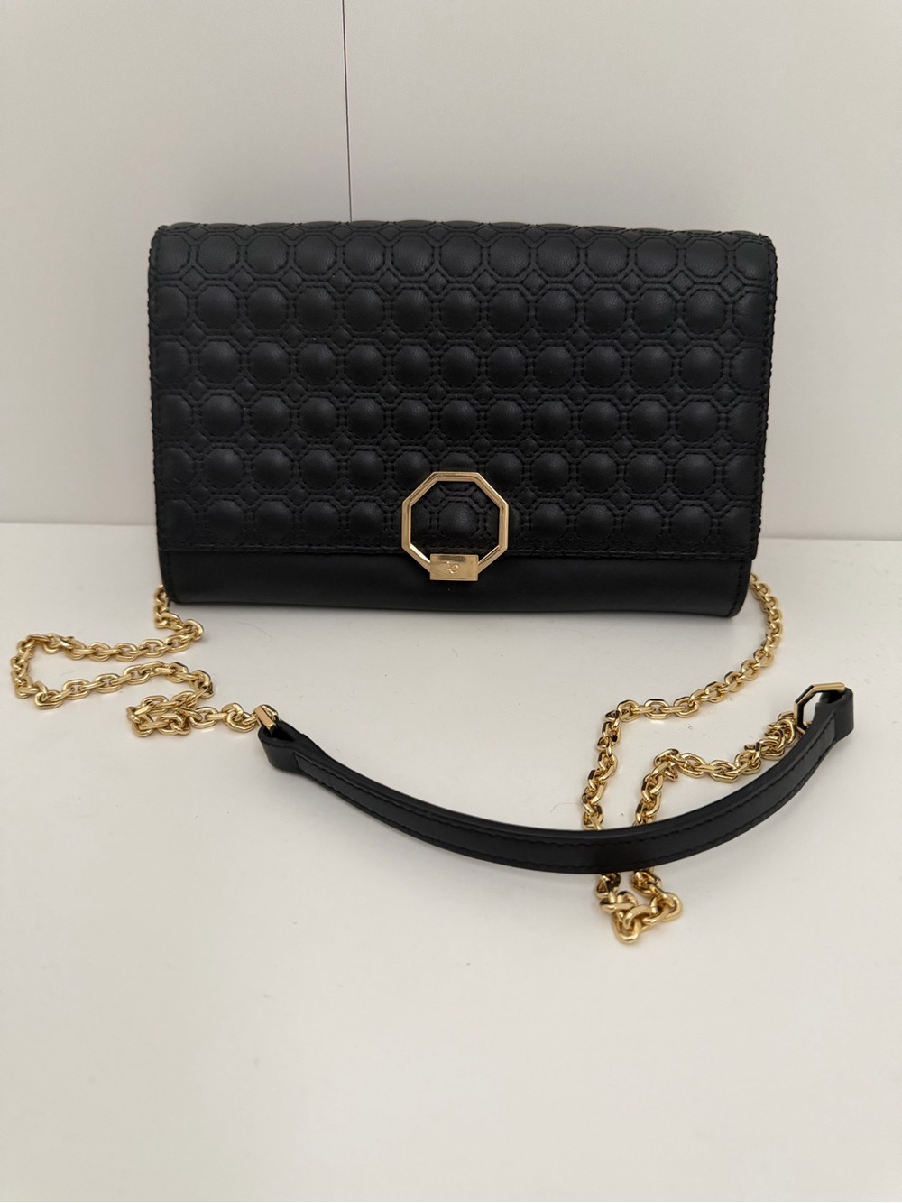 Louise et Cie Black Leather Quilted Convertible Clutch Crossbody Gold Chain